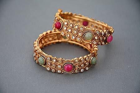 Gold jewellery for different occasions